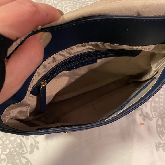 Calvin Klein Navy Crossbody bag - Picture 5 of 6